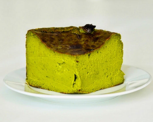 Matcha Basque Cheesecake 抹茶のバスクチーズケーキ